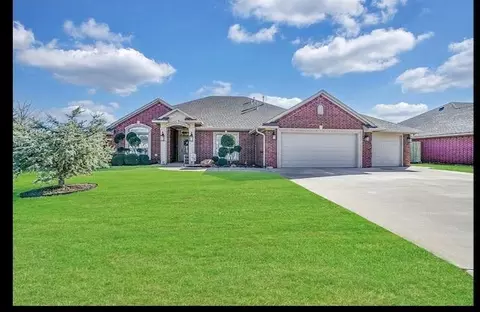 908 Candace Ln, Altus, OK 73521