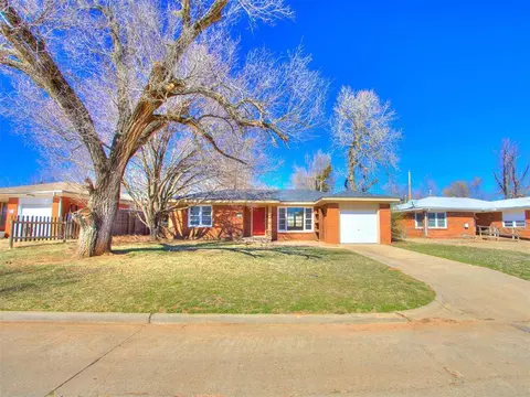 633 E Frolich Dr, Midwest City, OK 73110