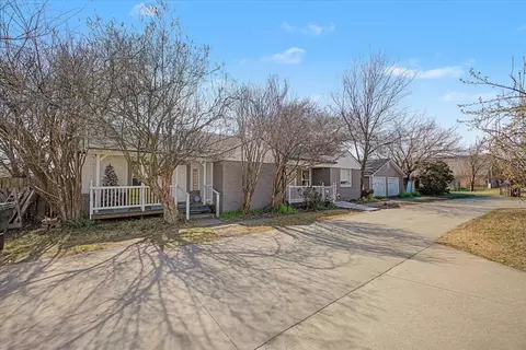 1902 Alameda St, Norman, OK 73071