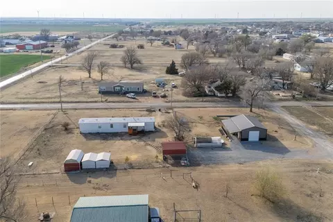413 S 5th St, Thomas, OK 73669