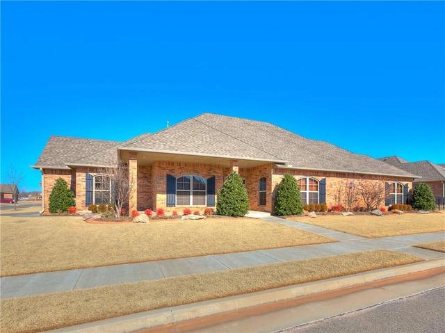 11016 Meadowlake Farms Dr, Oklahoma City, OK 73170