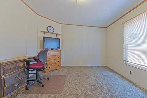 Bedroom - 22072 Melissa Ln, Harrah, OK 73045 photo 8 of 8