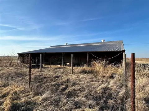 Undisclosed, Lone Wolf, OK 73655 photo 7