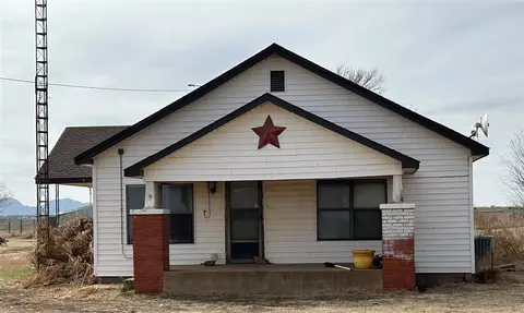 Undisclosed, Lone Wolf, OK 73655