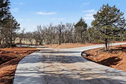 9585 Gordos Aly, Guthrie, OK 73044