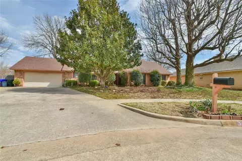705 Inverness Ct, Norman, OK 73072
