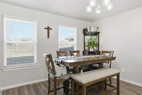 Dining - 1013 Avalon Dr, Altus, OK 73521 photo 2 of 3