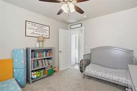 Bedroom - 1013 Avalon Dr, Altus, OK 73521 photo 2 of 5