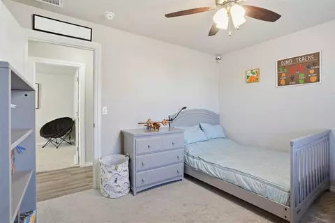 Bedroom - 1013 Avalon Dr, Altus, OK 73521 photo 5 of 5
