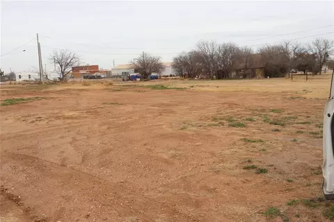 Thompson Avenue, Chattanooga, OK 73528