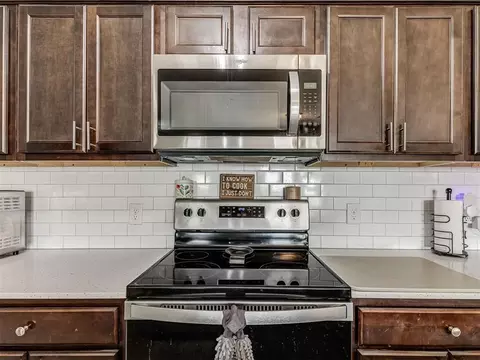 Kitchen - 15952 Prairie Rose Dr, Mcloud, OK 74851 photo 5 of 7