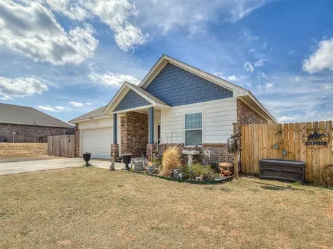 Exterior - 15952 Prairie Rose Dr, Mcloud, OK 74851 photo 2 of 10