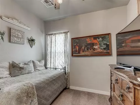 Bedroom - 15952 Prairie Rose Dr, Mcloud, OK 74851 photo 10 of 12