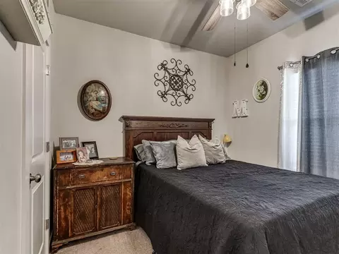 Bedroom - 15952 Prairie Rose Dr, Mcloud, OK 74851 photo 6 of 12