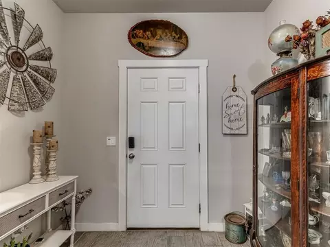 Entry Way - 15952 Prairie Rose Dr, Mcloud, OK 74851 photo 1 of 6
