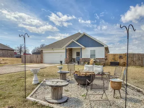 Exterior - 15952 Prairie Rose Dr, Mcloud, OK 74851 photo 3 of 10