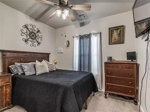 Bedroom - 15952 Prairie Rose Dr, Mcloud, OK 74851 photo 5 of 12