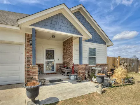 Exterior - 15952 Prairie Rose Dr, Mcloud, OK 74851 photo 4 of 10