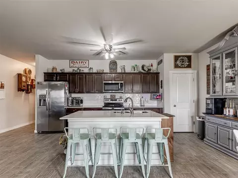 Kitchen - 15952 Prairie Rose Dr, Mcloud, OK 74851 photo 1 of 7