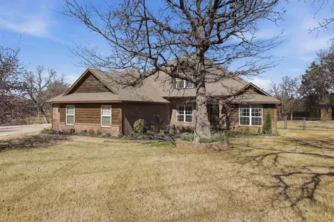 9950 Stone Crest Cir, Edmond, OK 73034