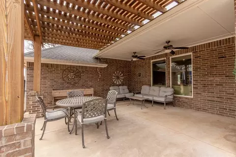 Exterior - 9408 SW Megans Way, Mcloud, OK 74851 photo 5 of 9