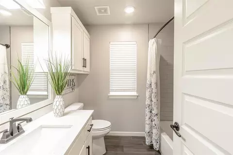 Bath - 9408 SW Megans Way, Mcloud, OK 74851 photo 1 of 4