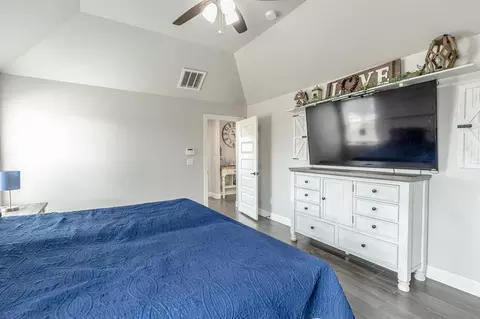 Bedroom - 9408 SW Megans Way, Mcloud, OK 74851 photo 6 of 6