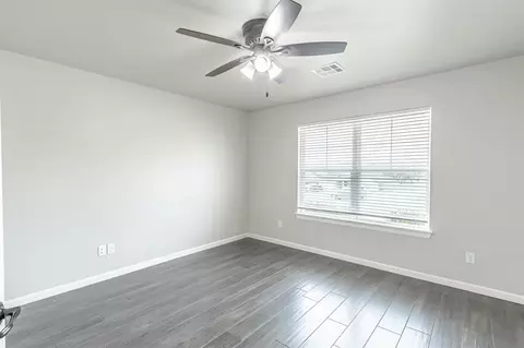 Bedroom - 9408 SW Megans Way, Mcloud, OK 74851 photo 5 of 6
