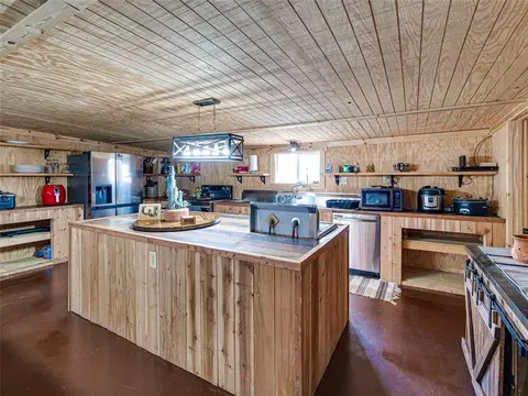 Kitchen - 9505 E Mcelroy Rd, Stillwater, OK 74075 photo 6 of 6