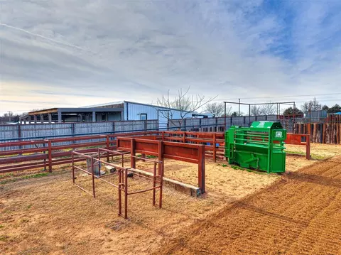 Exterior - 9505 E Mcelroy Rd, Stillwater, OK 74075 photo 3 of 4