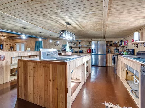 Kitchen - 9505 E Mcelroy Rd, Stillwater, OK 74075 photo 2 of 6