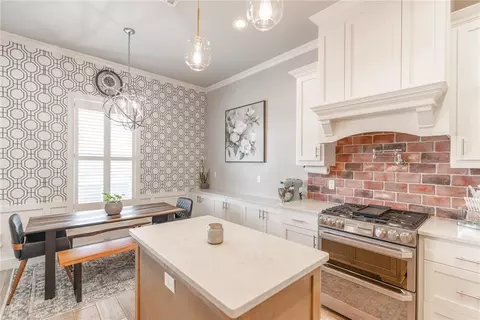 Kitchen - 1700 Pendleton Pl, Moore, OK 73160 photo 7 of 8