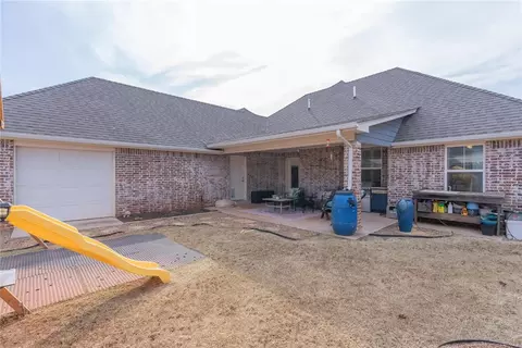 Exterior - 1700 Pendleton Pl, Moore, OK 73160 photo 6 of 10