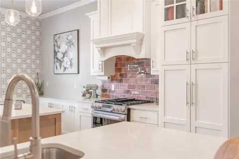 Kitchen - 1700 Pendleton Pl, Moore, OK 73160 photo 2 of 8