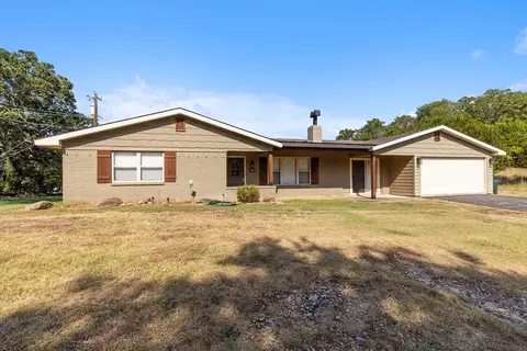 3922 Forrest Rd, Sulphur, OK 73086