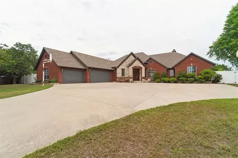19416 Cardinal Creek Dr, Harrah, OK 73045