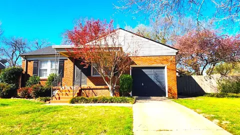 3717 Putnam Heights Blvd, Oklahoma City, OK 73118