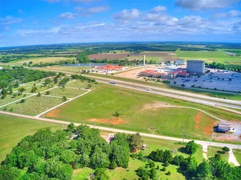 4610 S Highway 102 Apt 2 378 Acres, Shawnee, OK 74804