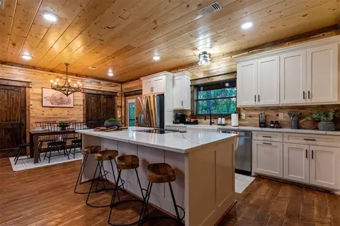 Kitchen - 453 Bear Pine Trl, Broken Bow, OK 74728 photo 3 of 3