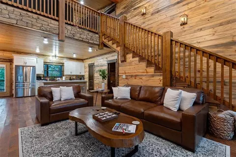 Living - 453 Bear Pine Trl, Broken Bow, OK 74728 photo 1 of 2