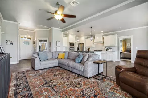 10667 N Kickapoo Ave, Shawnee, OK 74804 photo 4