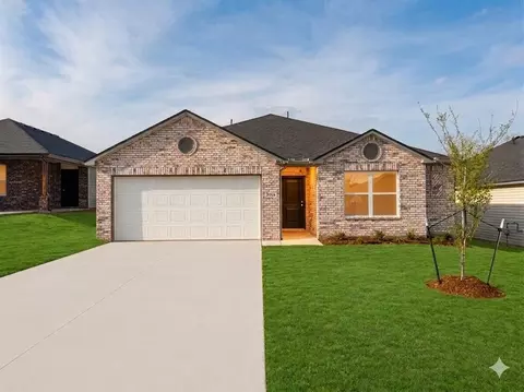 2018 Chandler Meadows Dr, Chandler, OK 74834