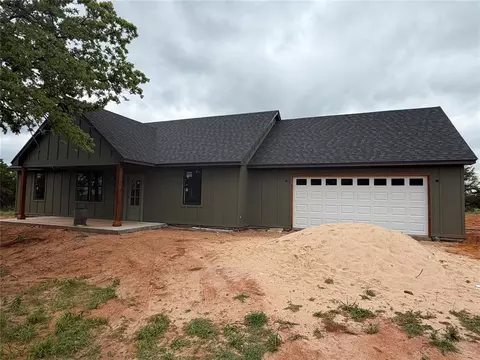 7735 Old Oak Trl, Guthrie, OK 73044