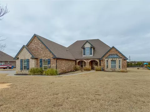 935 Silver Chase Dr, Choctaw, OK 73020