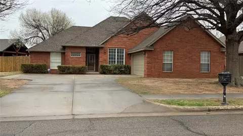 519 Sparrow Hawk St, Edmond, OK 73003