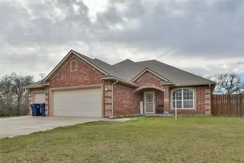5651 Old Town St, Newalla, OK 74857