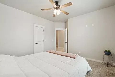 Bedroom - 3475 Turtle Hl, Guthrie, OK 73044 photo 3 of 5
