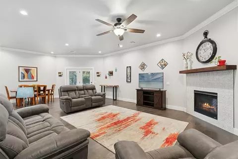 Living - 3475 Turtle Hl, Guthrie, OK 73044 photo 1 of 1
