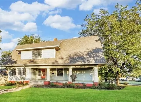 603 N College St, Cordell, OK 73632