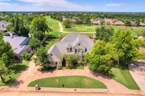 5901 Oak Tree Rd, Edmond, OK 73025
